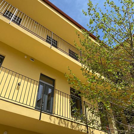 Honest Karlin Lejlighedshotel Prag Eksteriør billede