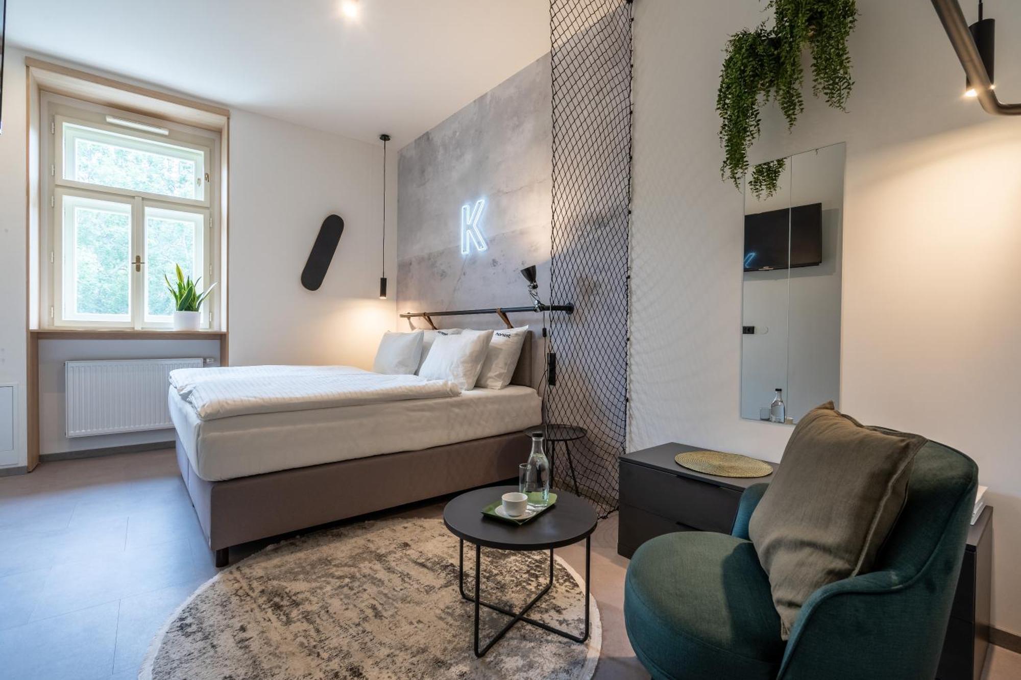 Honest Karlin Lejlighedshotel Prag Eksteriør billede