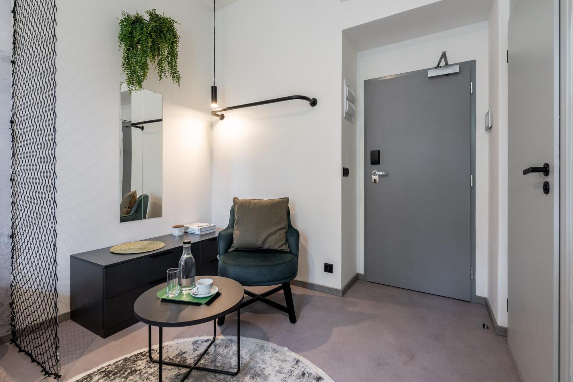 Honest Karlin Lejlighedshotel Prag Værelse billede